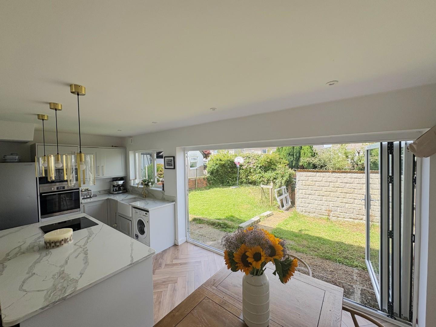 Overland Road, Mumbles, Swansea, SA3 4LP